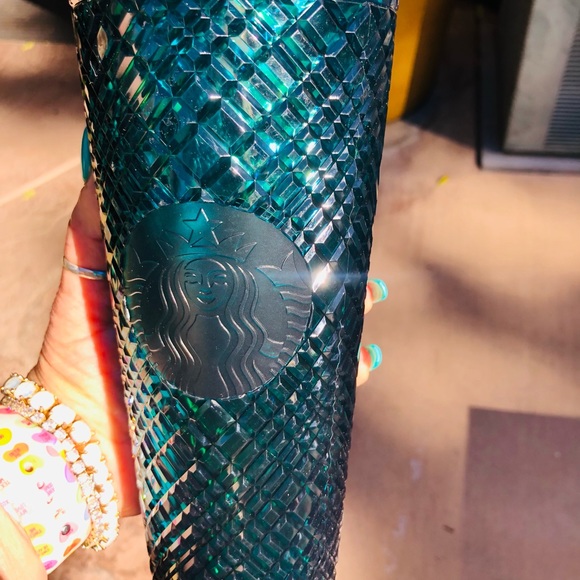 STARBUCKS 🍀 NEW CUP!! - Picture 1 of 3